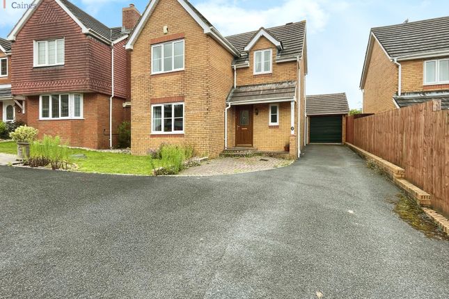 4 bed detached house