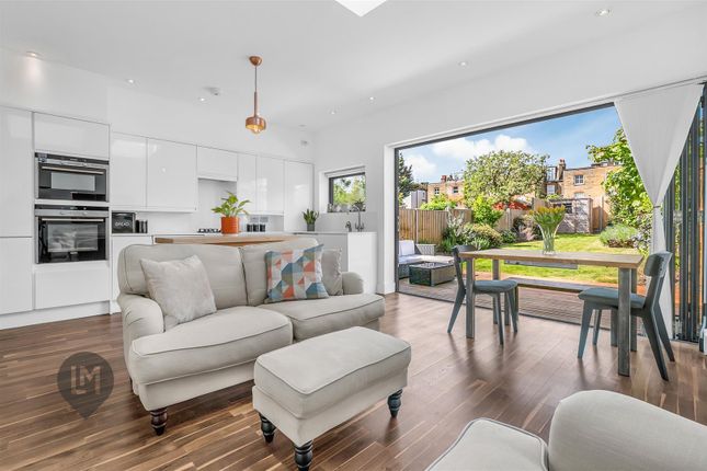 2 bed flat