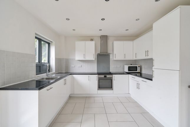 Hannah Court, LONDON NW9 2 bed apartment for sale