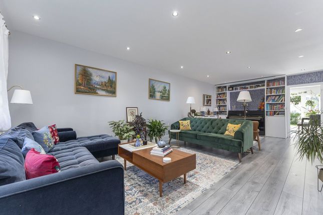 4 bed terraced house