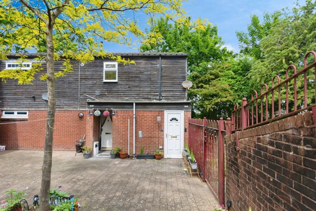 1 bedroom maisonette for sale