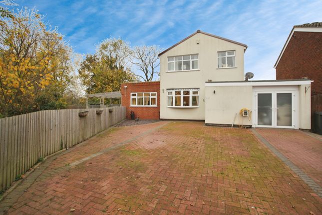 3 bed detached house