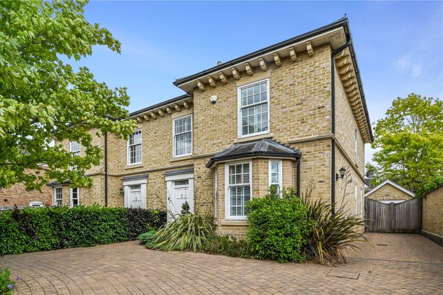 West Lodge Road, Colchester, Essex, CO3 4 bed semi