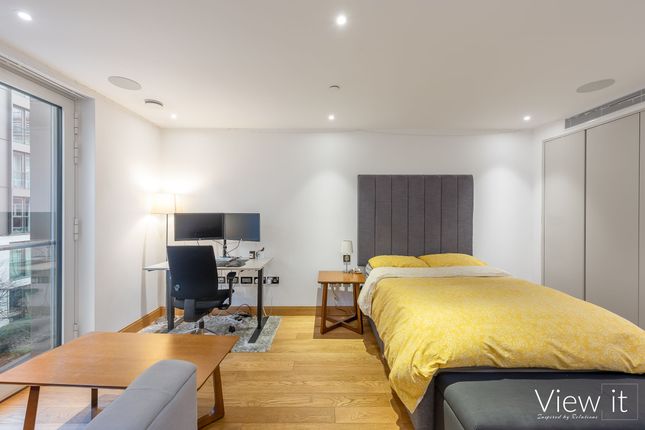 Studio flat for sale