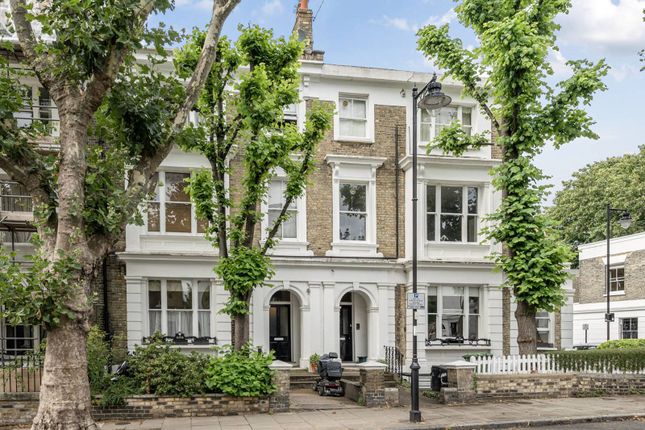 Richmond Avenue, Islington, London, N1 2 bed flat for sale