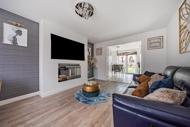 Olley Crescent, Oxfordshire OX29 4 bed detached house for sale