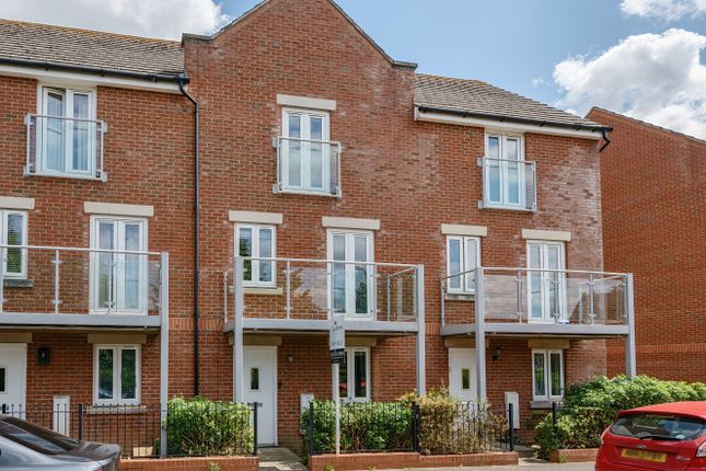 Somers Way, Eastleigh, Hampshire, SO50 3 bed terraced house for sale