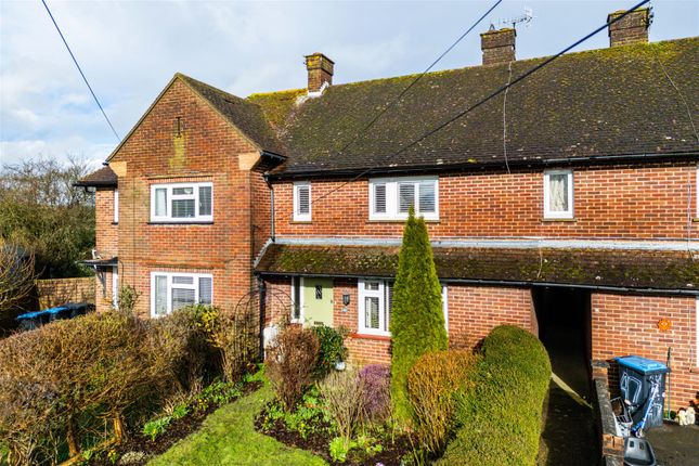 Careys Wood, Smallfield, Horley 3 bed terraced house for sale