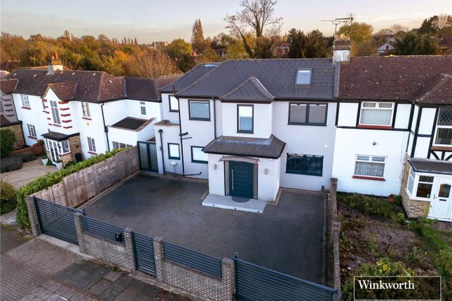 5 bedroom semi-detached house for sale