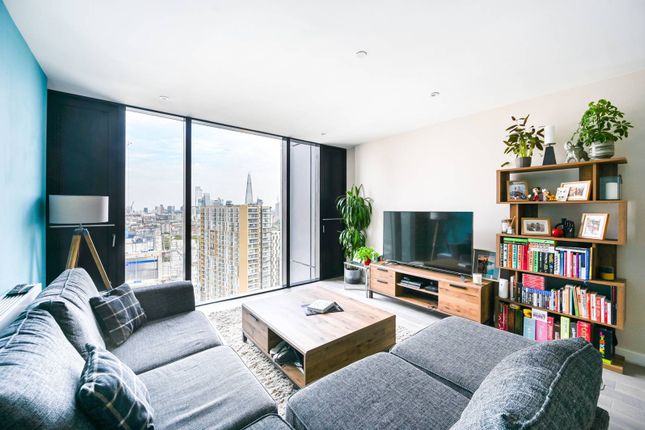 Walworth Road, Elephant and Castle... 3 bed flat for sale