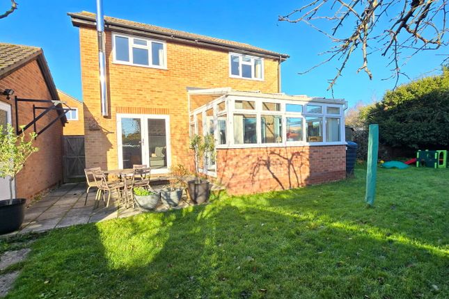 Denton Close, Thatcham RG19 3 bed detached house for sale