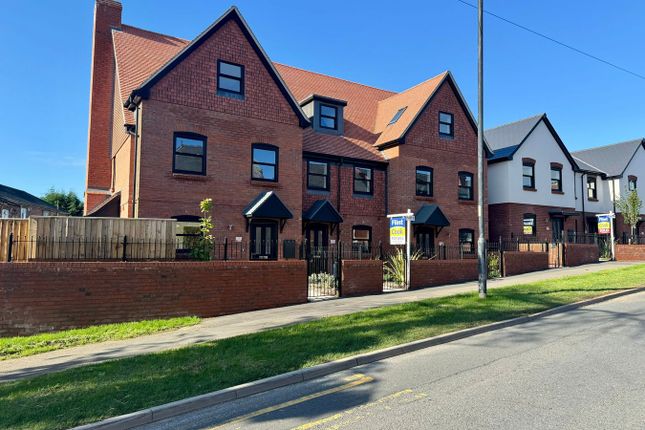 St Nicholas Close, Hereford, HR4 3 bed terraced house for sale