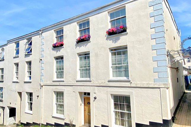Market Street, Ilfracombe, Devon, EX34 3 bed apartment for sale