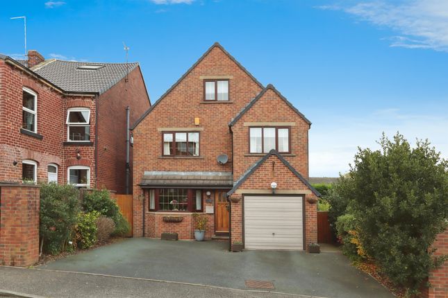 4 bed detached house