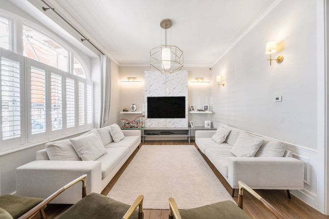 Iverna Court, Kensington, London, W8 3 bed flat for sale