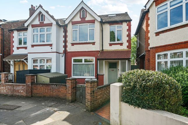 Chandos Avenue, London 3 bed apartment for sale