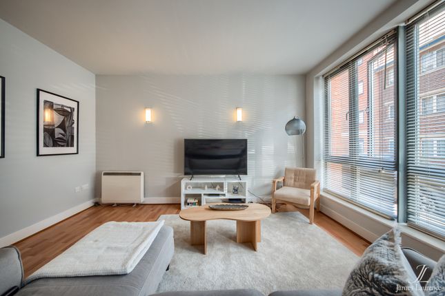 2 bedroom ground floor flat for sale