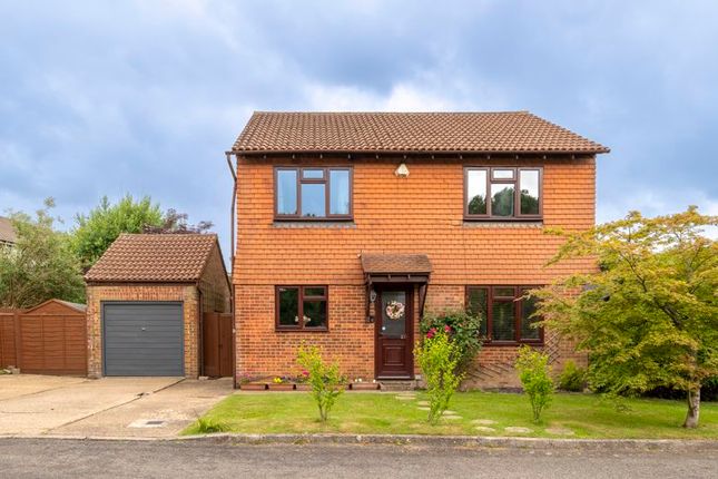 Simons Close, Crowborough 4 bed detached house for sale