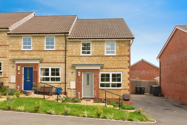 3 bedroom end of terrace house for sale