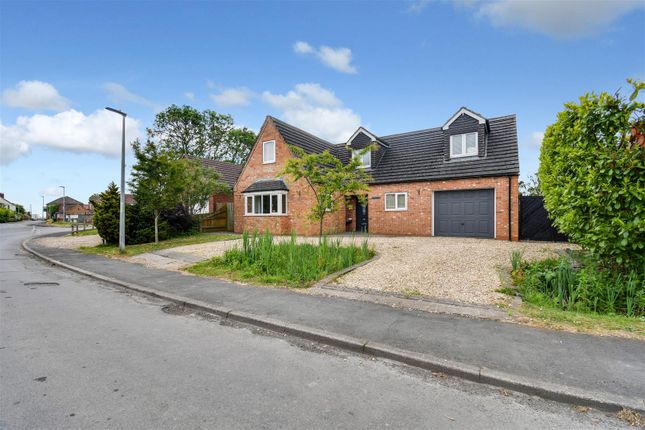 4 bed detached house