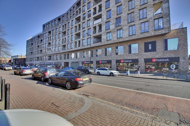 Fore Street, London N18 2 bed apartment for sale