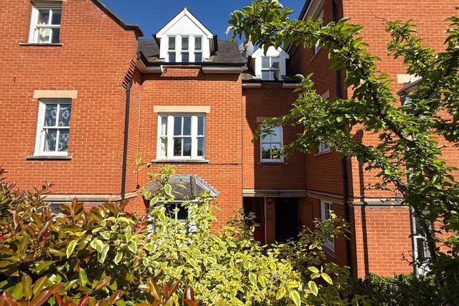 Ravensworth Gardens, Cambridge 2 bed apartment for sale