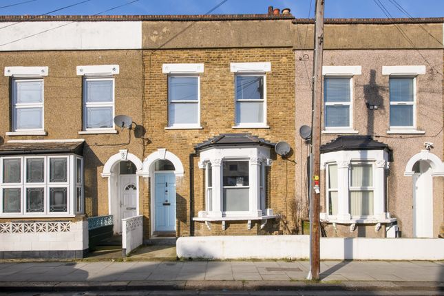 Amott Road, London, SE15 3 bed terraced house for sale