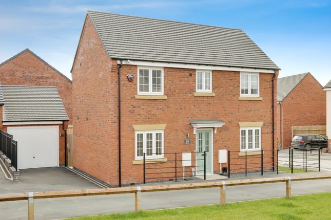 3 bed detached house