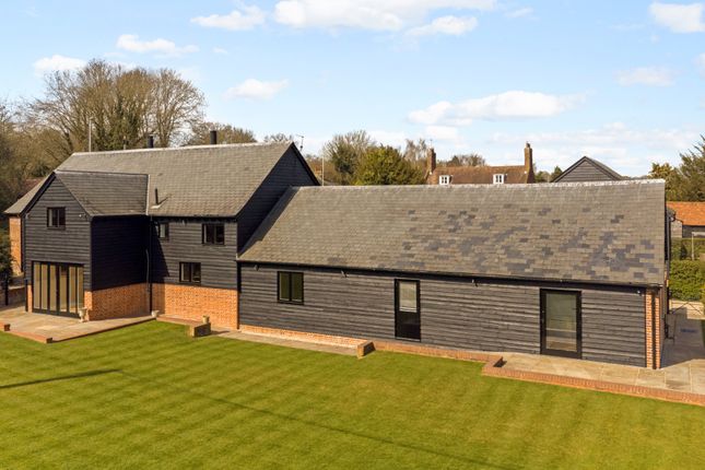 6 bedroom detached house for sale