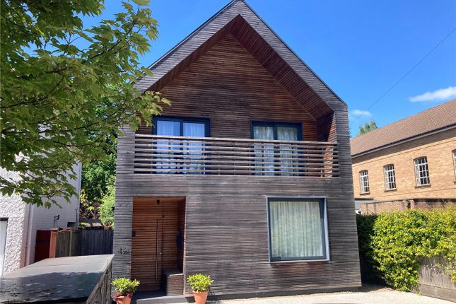 New Wokingham Road, Berkshire RG45 4 bed detached house for sale
