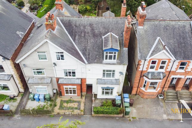 4 bed semi-detached house