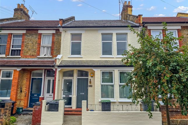 St. John's Road, London, N15 2 bed maisonette for sale