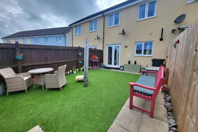 Sunningdale Drive, Hubberston... 3 bed terraced house for sale