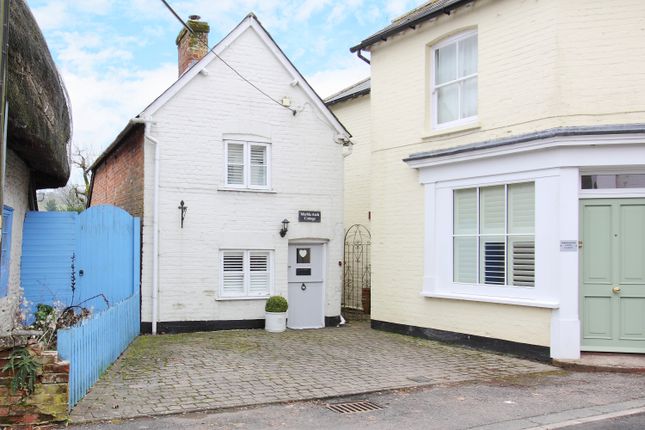2 bedroom detached house for sale