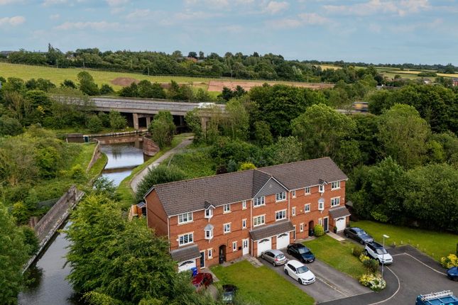 Dukes Wharf, Preston Brook 4 bed townhouse for sale