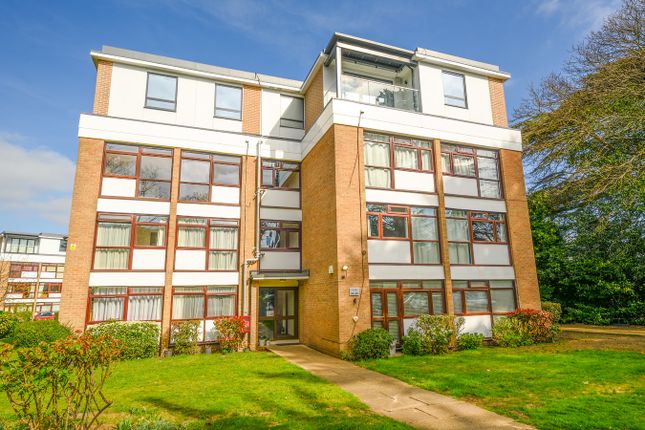 Beechcroft Manor, Weybridge, KT13 2 bed flat for sale