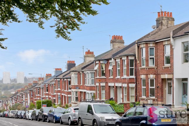 Bear Road, Brighton 2 bed flat for sale