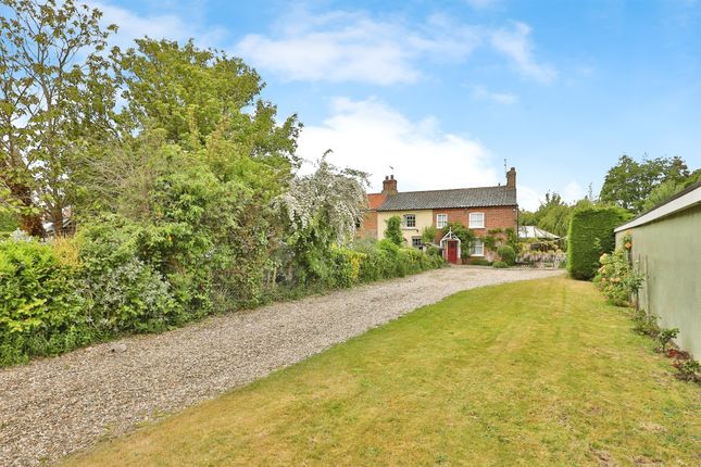 4 bedroom cottage for sale