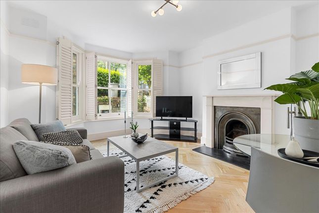 Stoneleigh Street, London, W11 1 bed apartment for sale