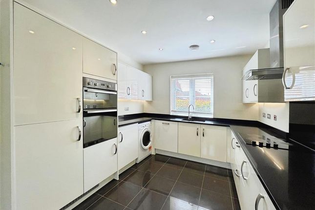 4 bed end terrace house