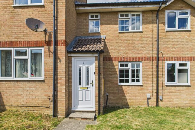 Howard View, Basingstoke, RG22 2 bed terraced house for sale