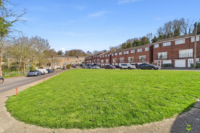 Regent Square, Belvedere, Kent, DA17 3 bed terraced house for sale