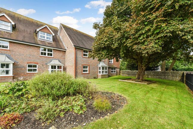 Tannery Close, Chichester, PO19 2 bed flat for sale