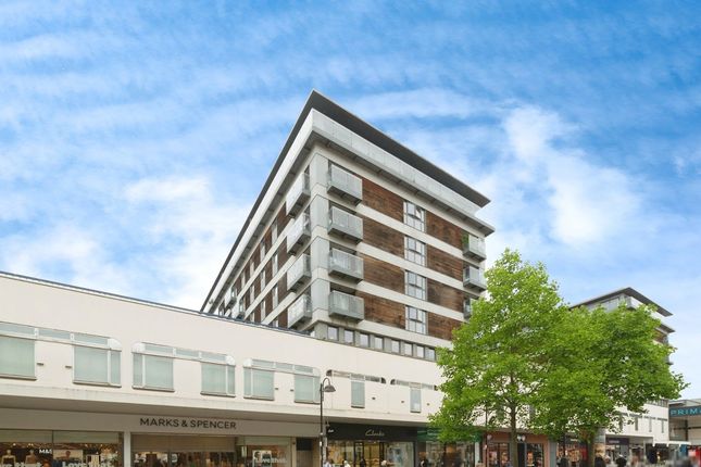 Mercer Walk, Uxbridge UB8 1 bed apartment for sale