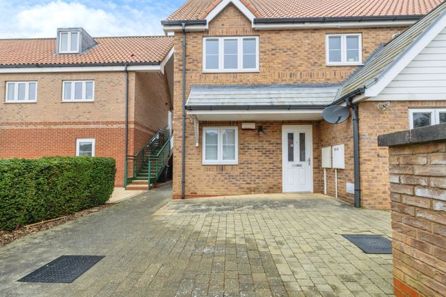 2 bedroom ground floor flat for sale