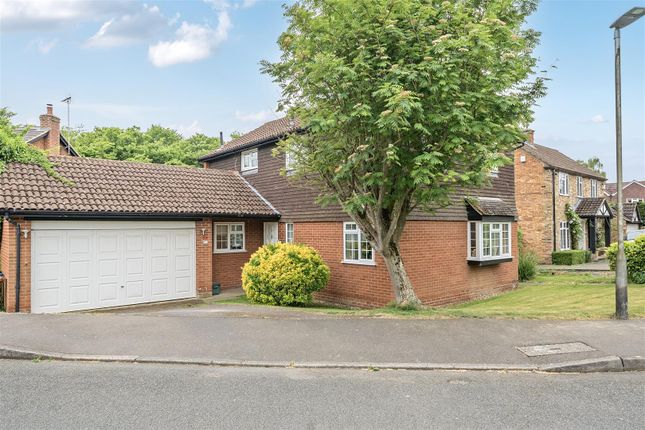 4 bed detached house