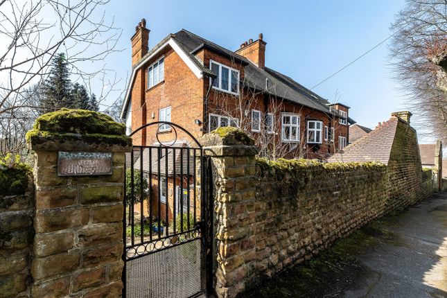 5 bedroom semi-detached house for sale