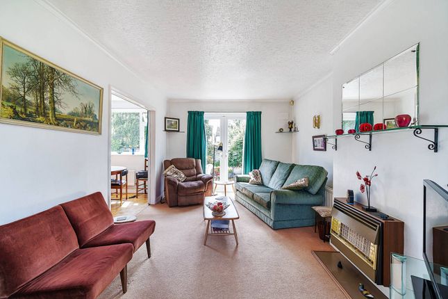 Forrest Gardens, Norbury, London, SW16 3 bed bungalow for sale