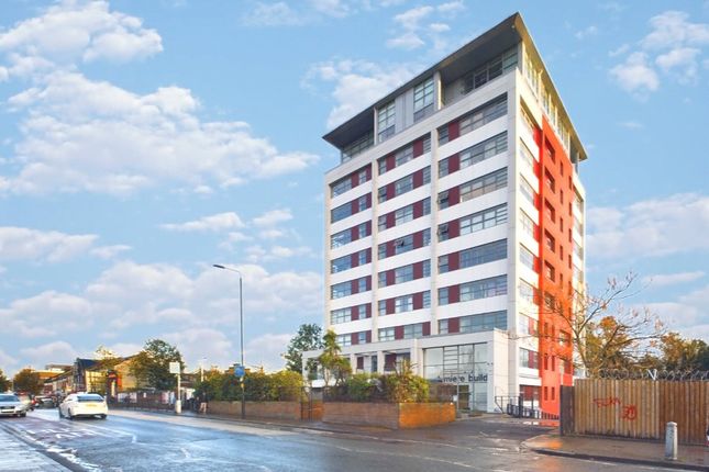 Romford Road, Forest Gate, London E7 2 bed flat for sale