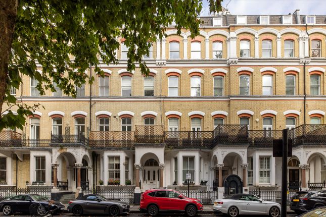 Old Brompton Road, London SW5 2 bed flat for sale